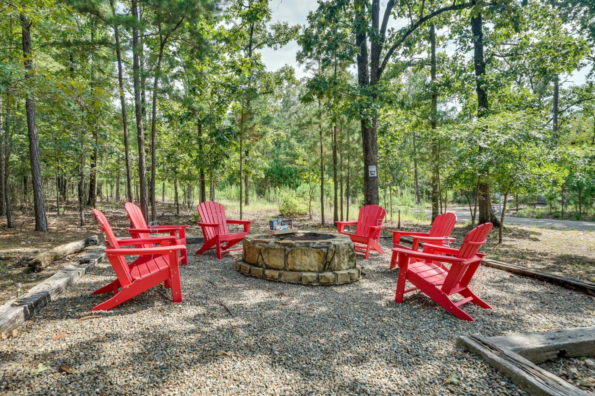 Penny Lane Lodge Broken Bow Cabin Less Than 6 Mi To Lake Bagian luar foto